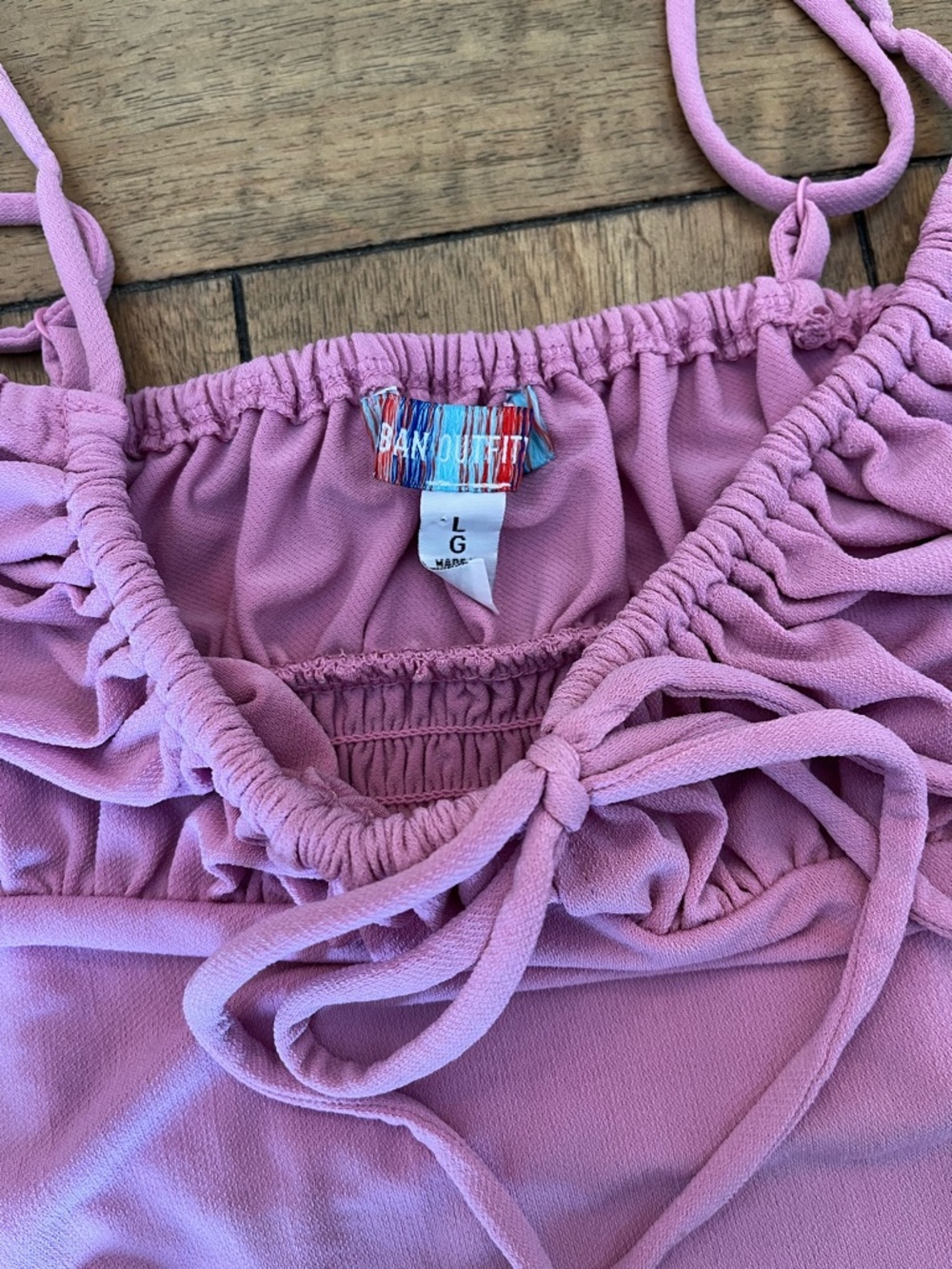 UO Lilac Ruched Tie-Front Crop Top size Large - Picture 2 of 4